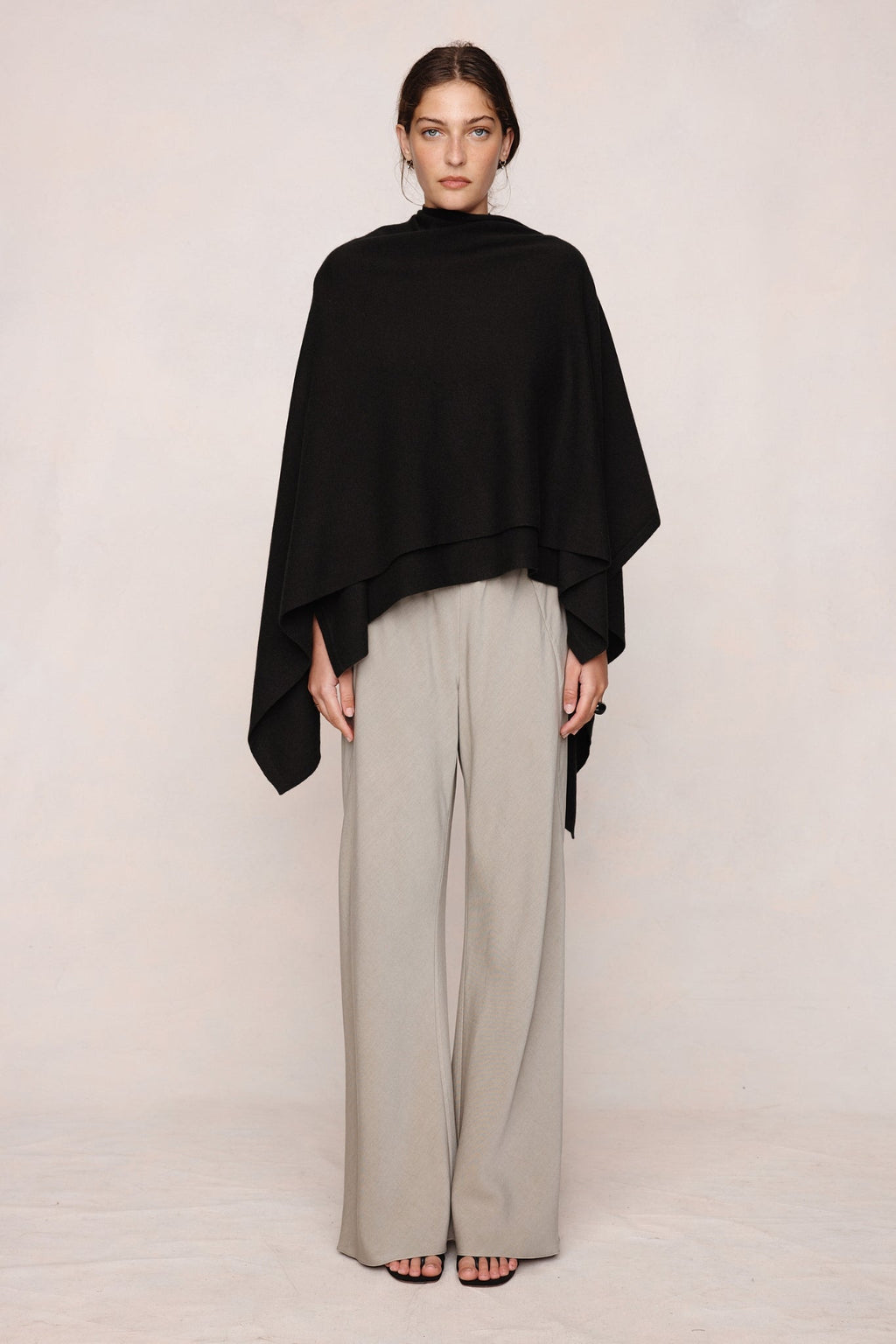 26SS MATILDA PONCHO - BLACK