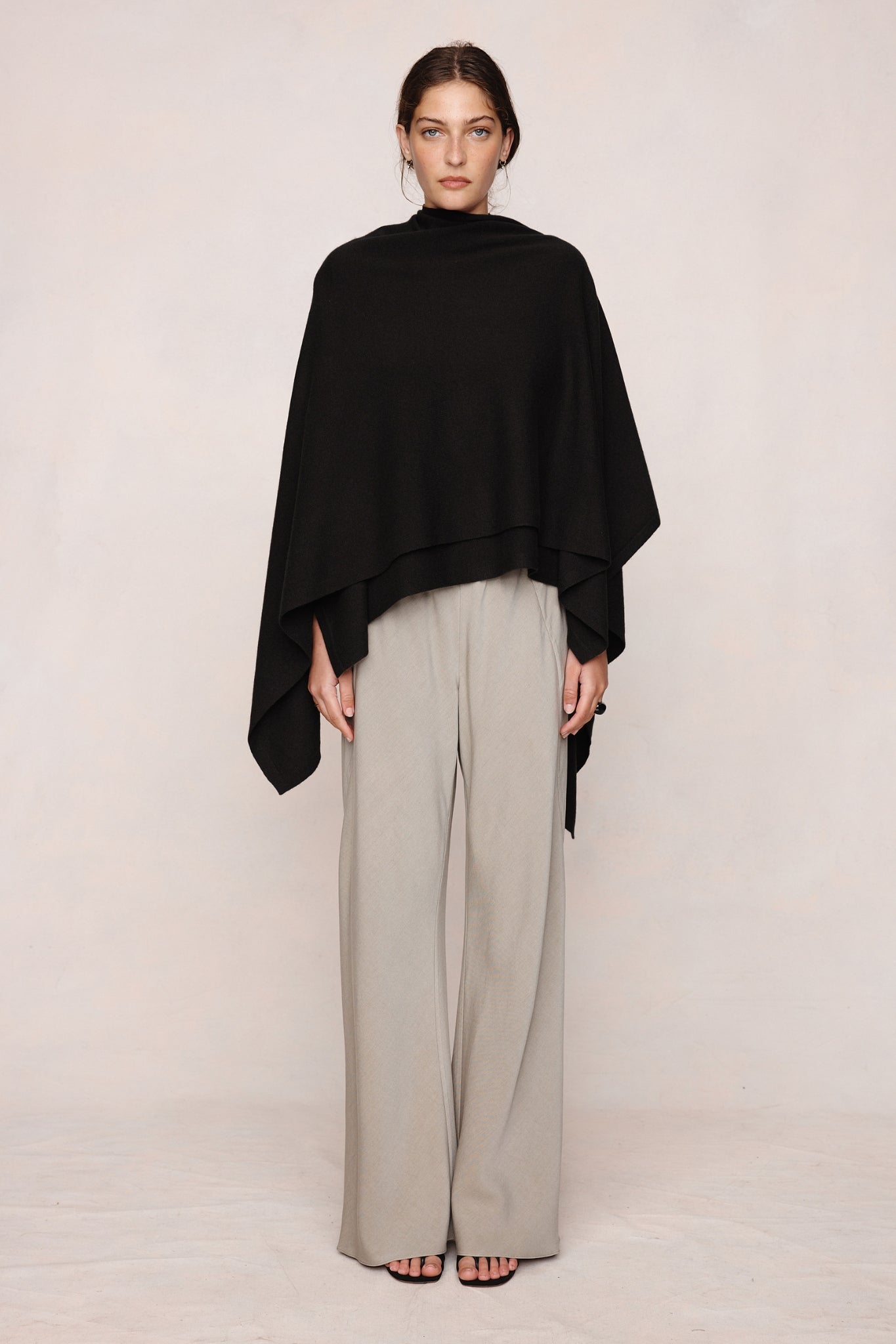 26SS MATILDA PONCHO - BLACK