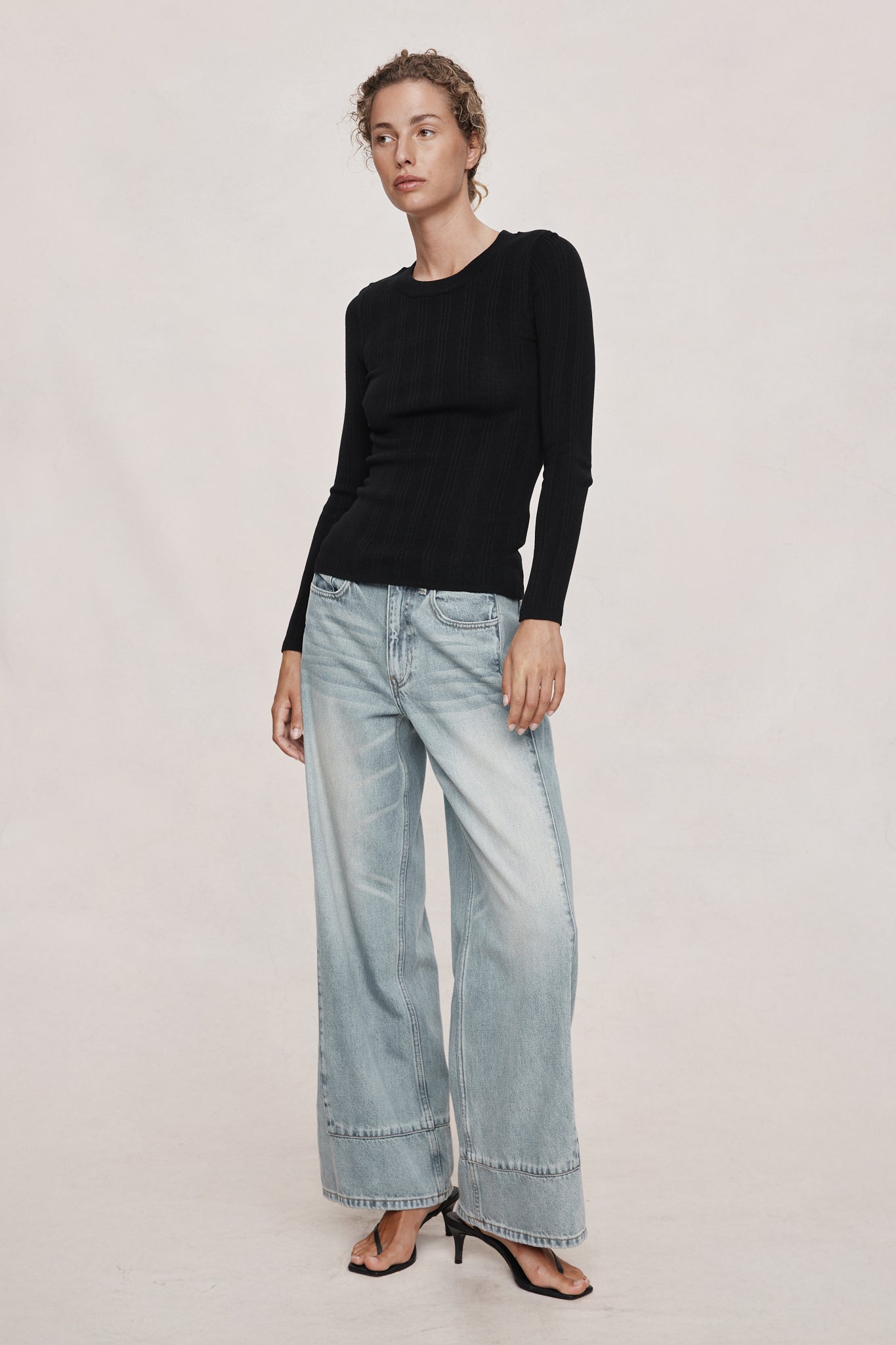 26SS ANA TOP - BLACK