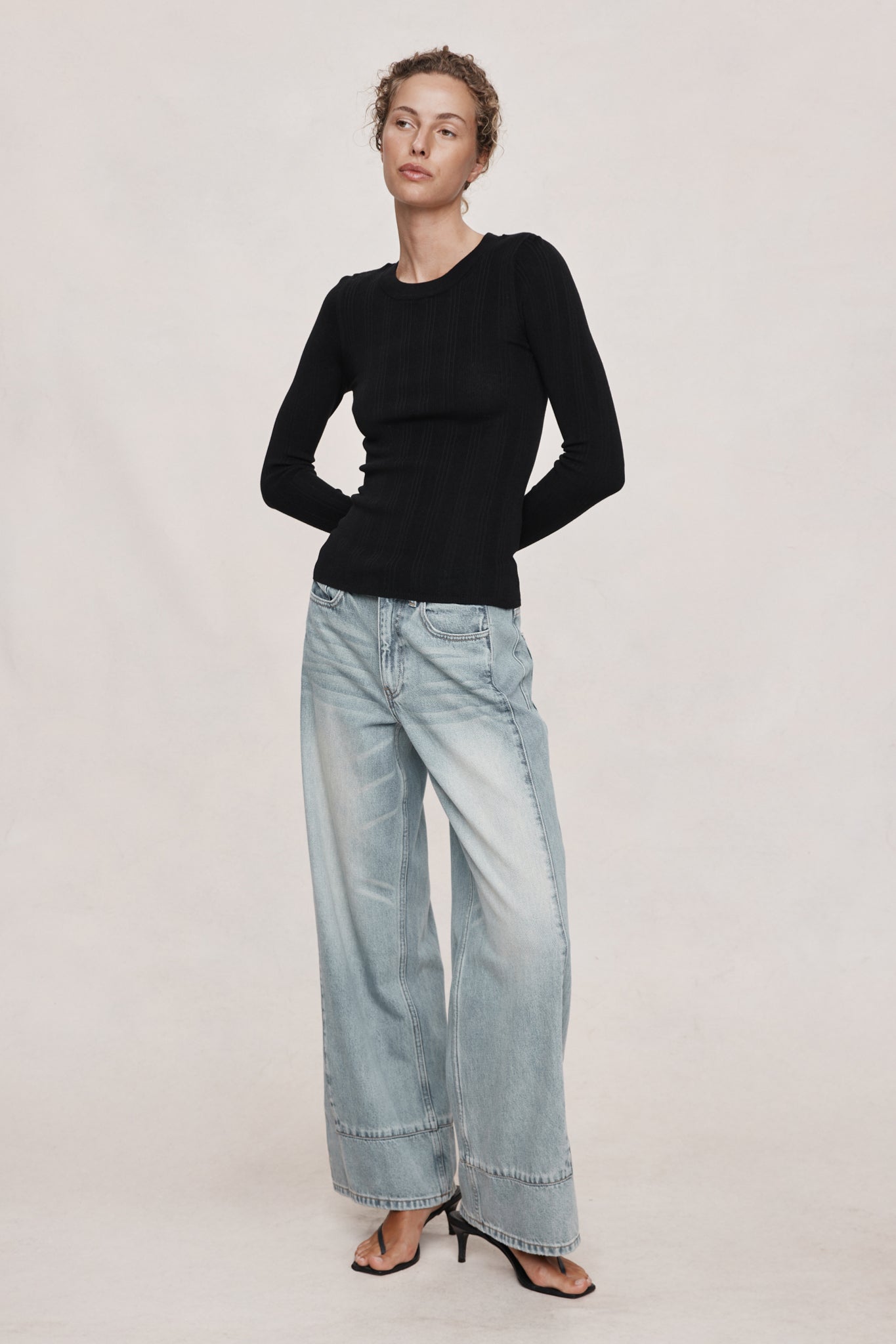 26SS ANA TOP - BLACK