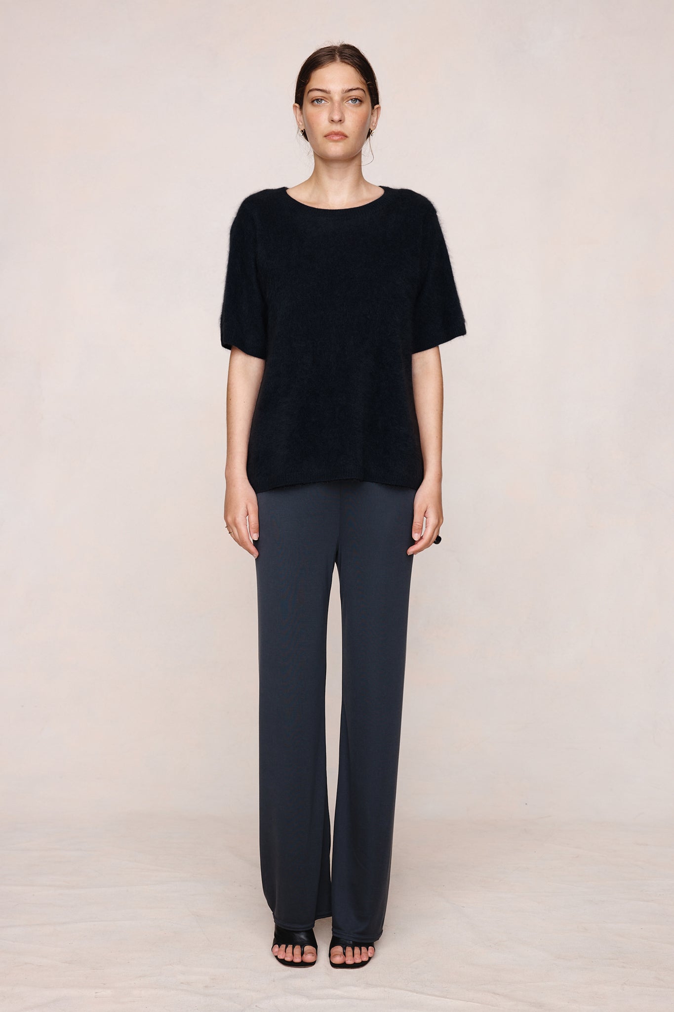 26SS HERA TOP - BLACK