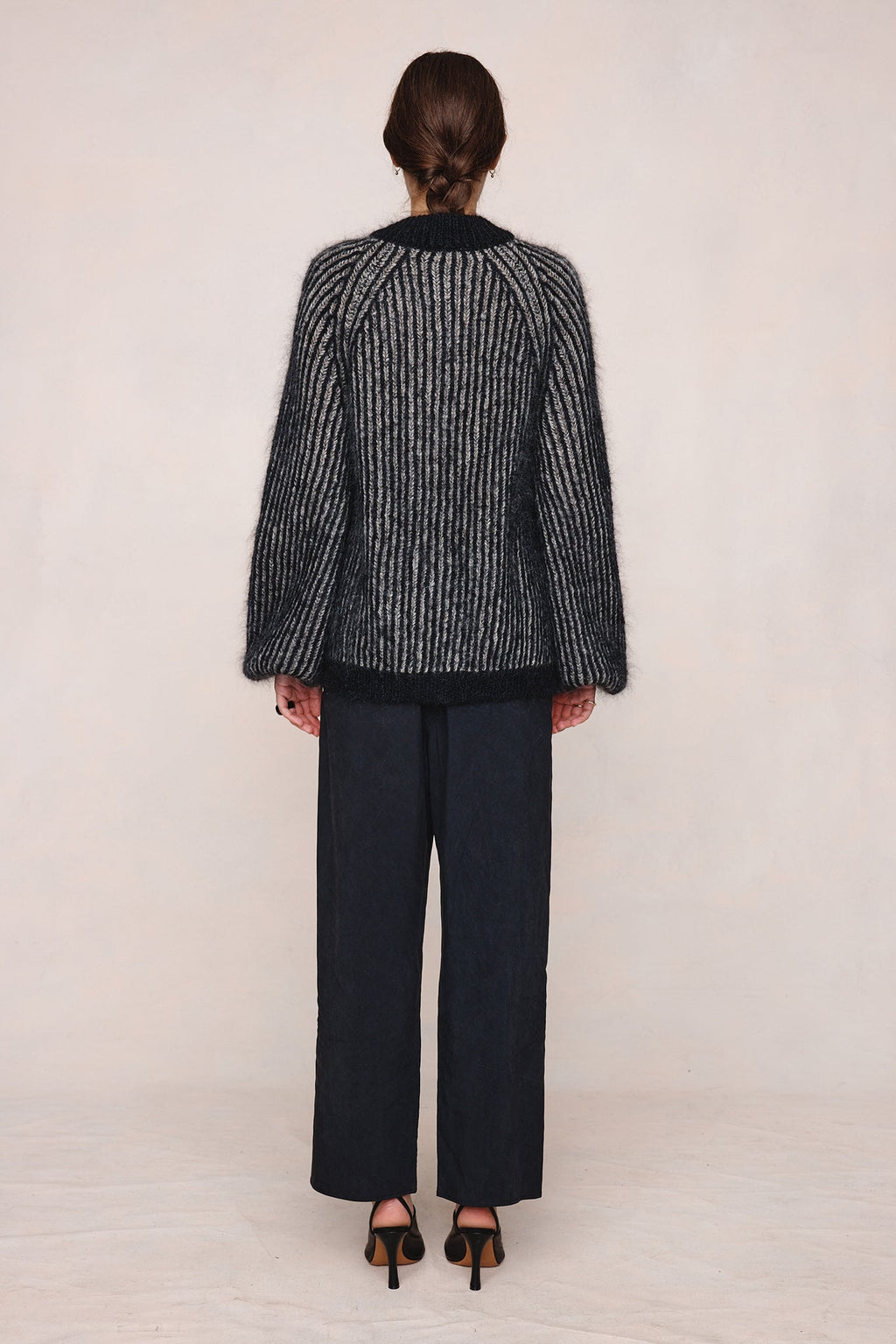 26SS JASPER CARDIGAN - BLACK / GREIGE