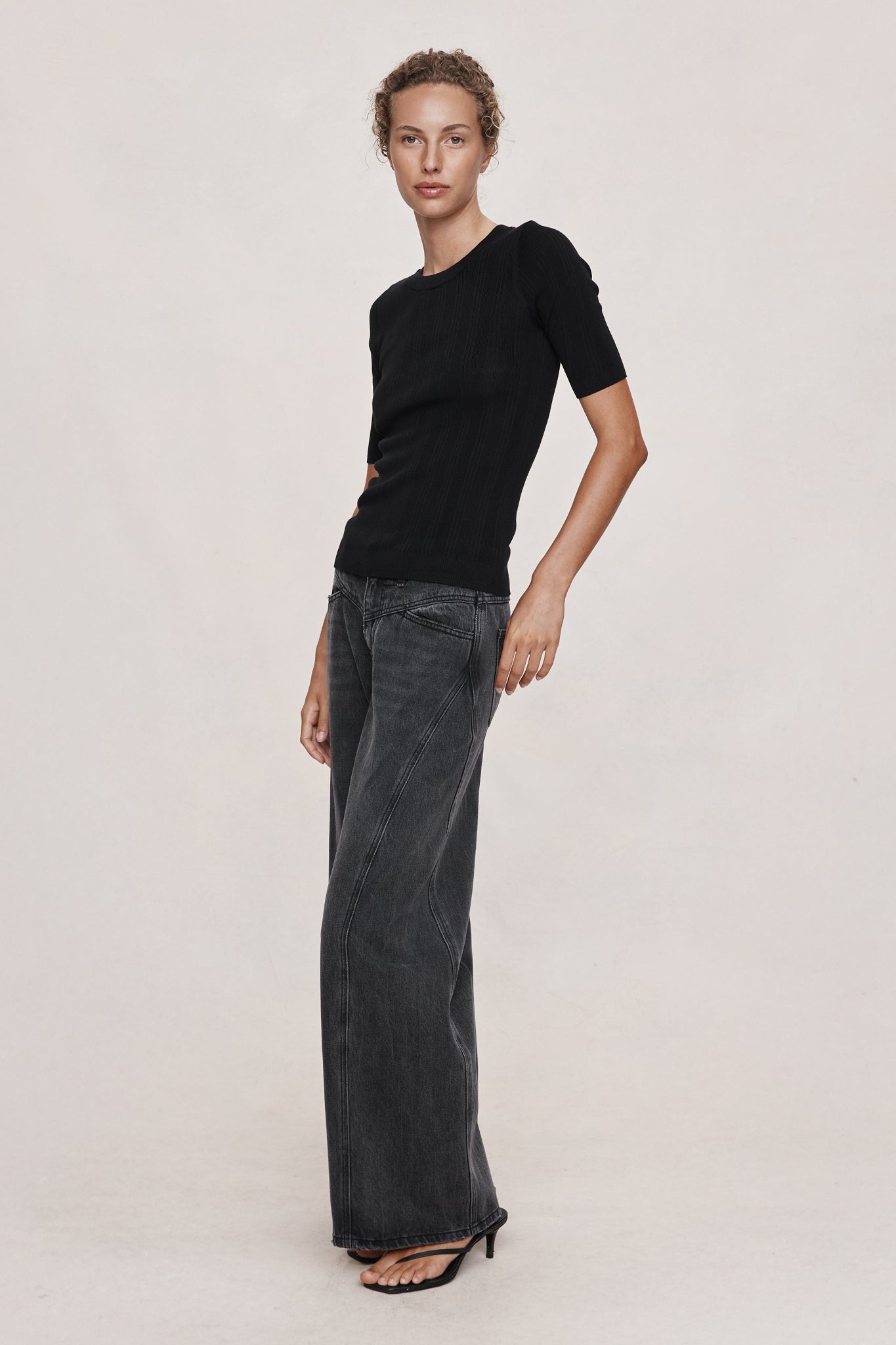 26SS LAYLA TEE - BLACK