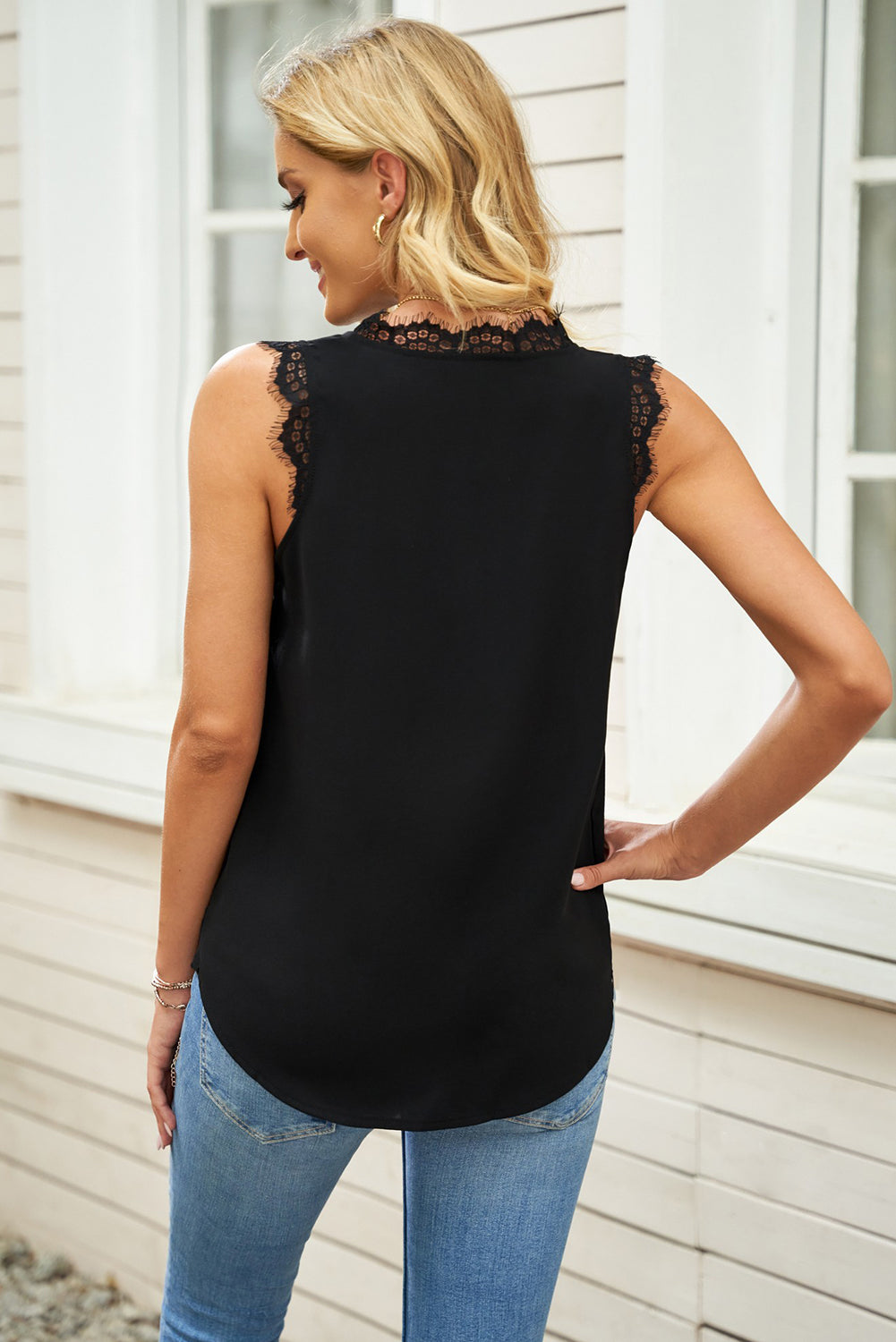 26SS Lace Trim V-Neck Tank