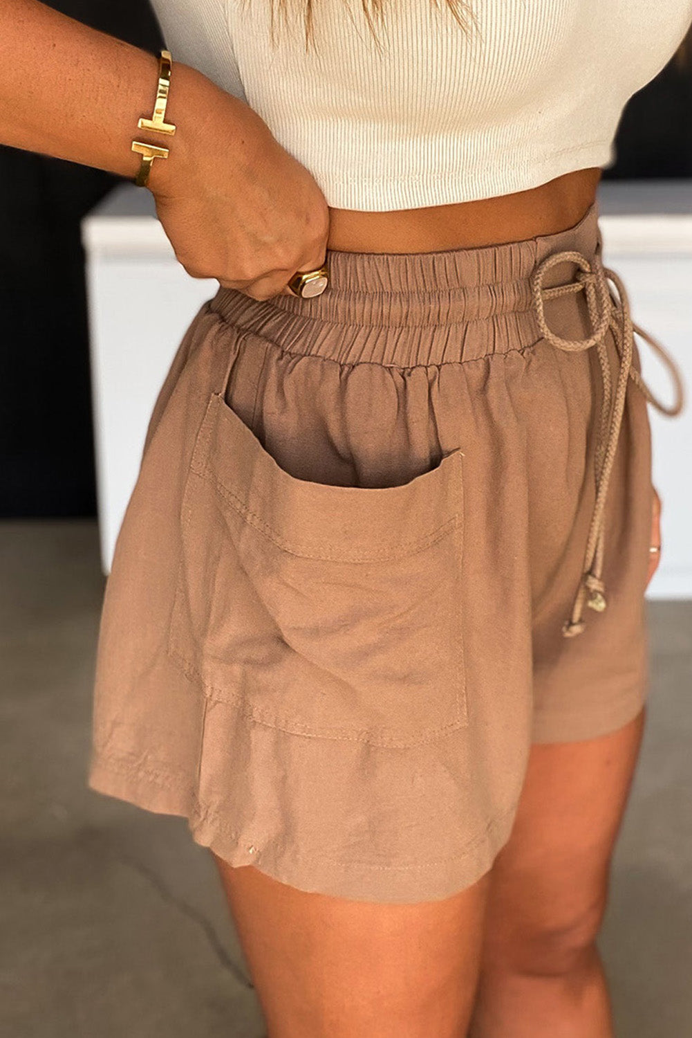 26SS Khaki casual shorts with pockets and drawstring, boho shorts