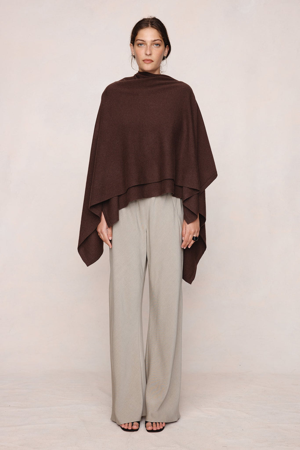 26SS MATILDA PONCHO - CAROB
