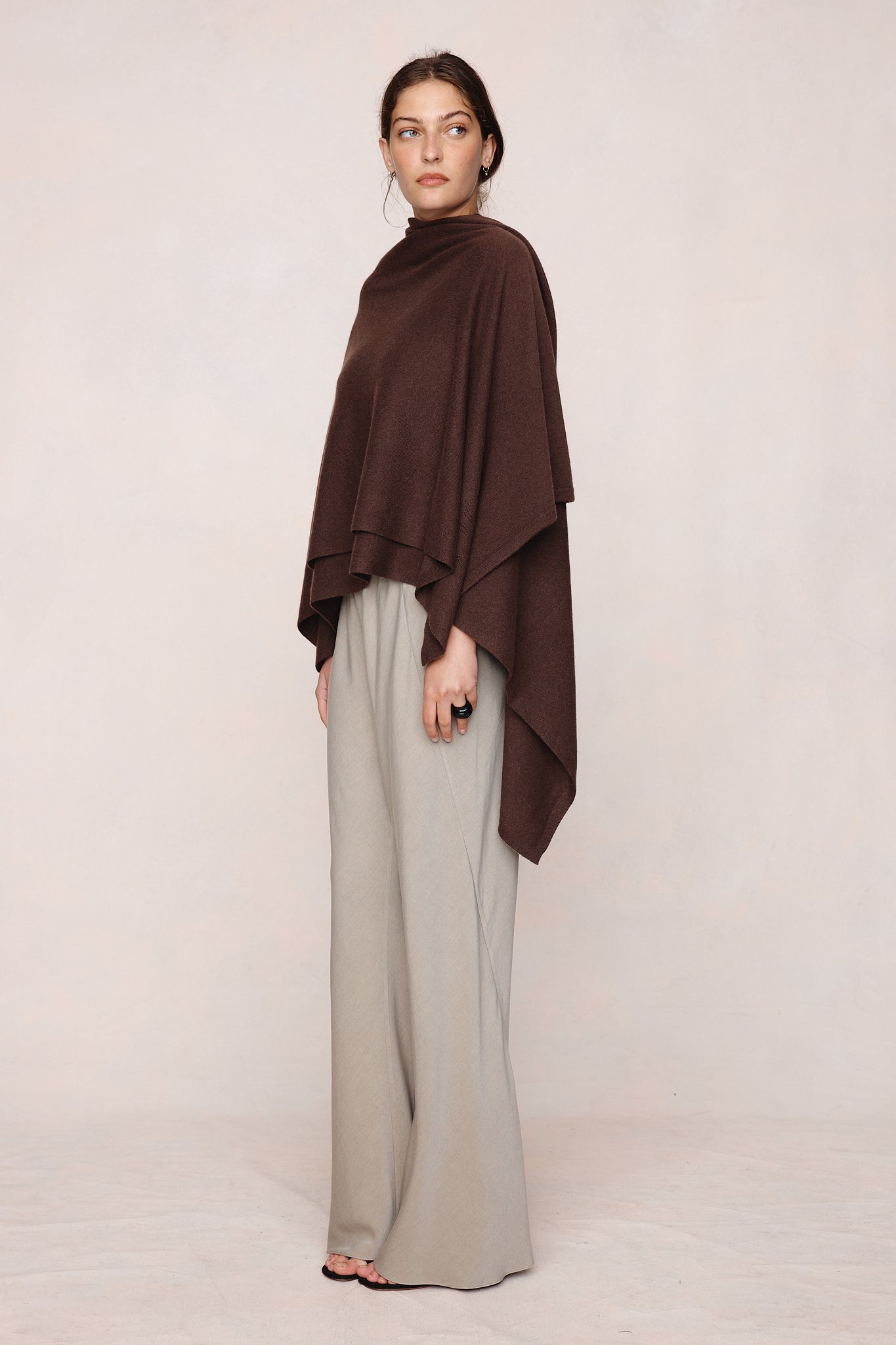 26SS MATILDA PONCHO - CAROB
