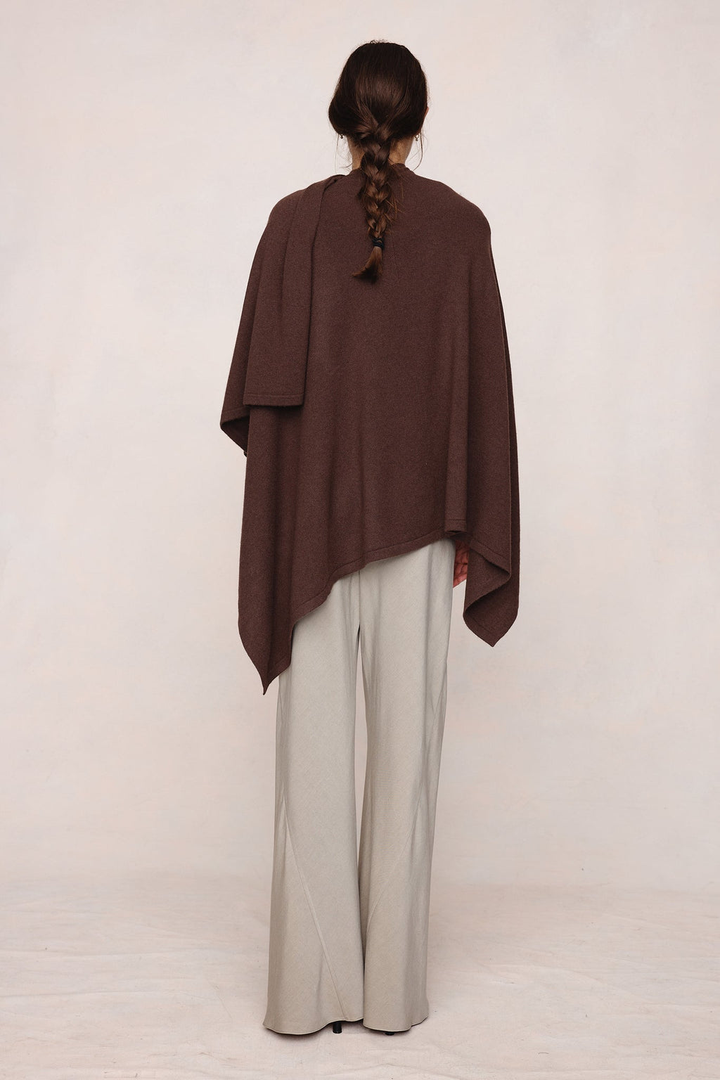 26SS MATILDA PONCHO - CAROB