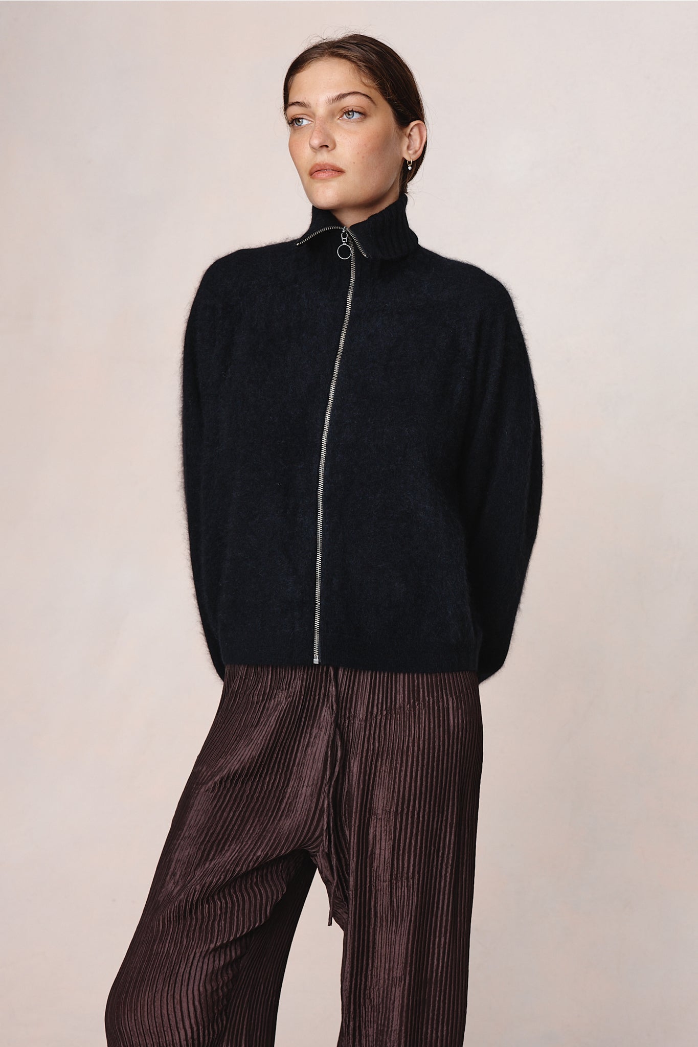 26SS OSCAR ZIP UP - BLACK