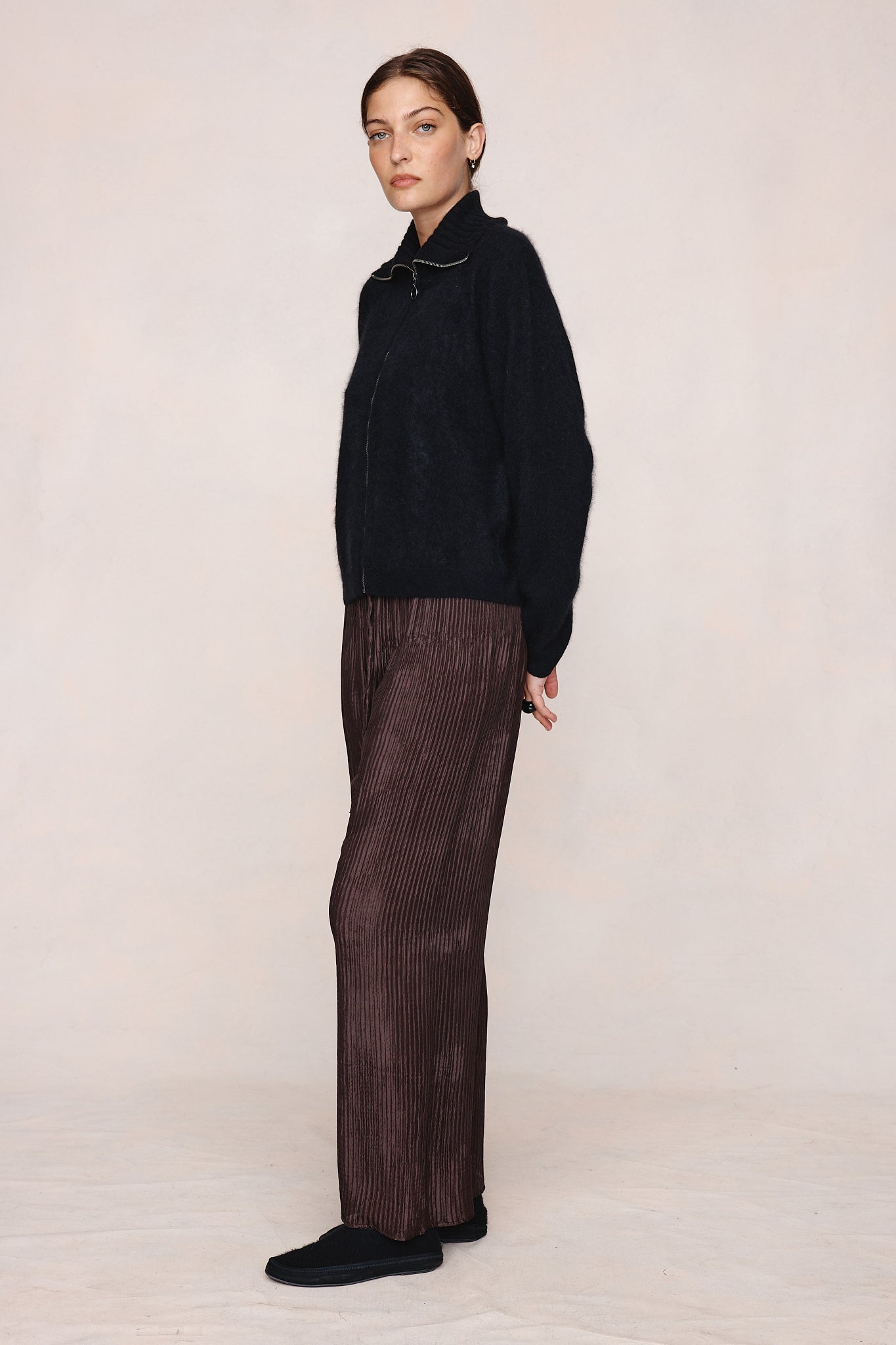26SS OSCAR ZIP UP - BLACK
