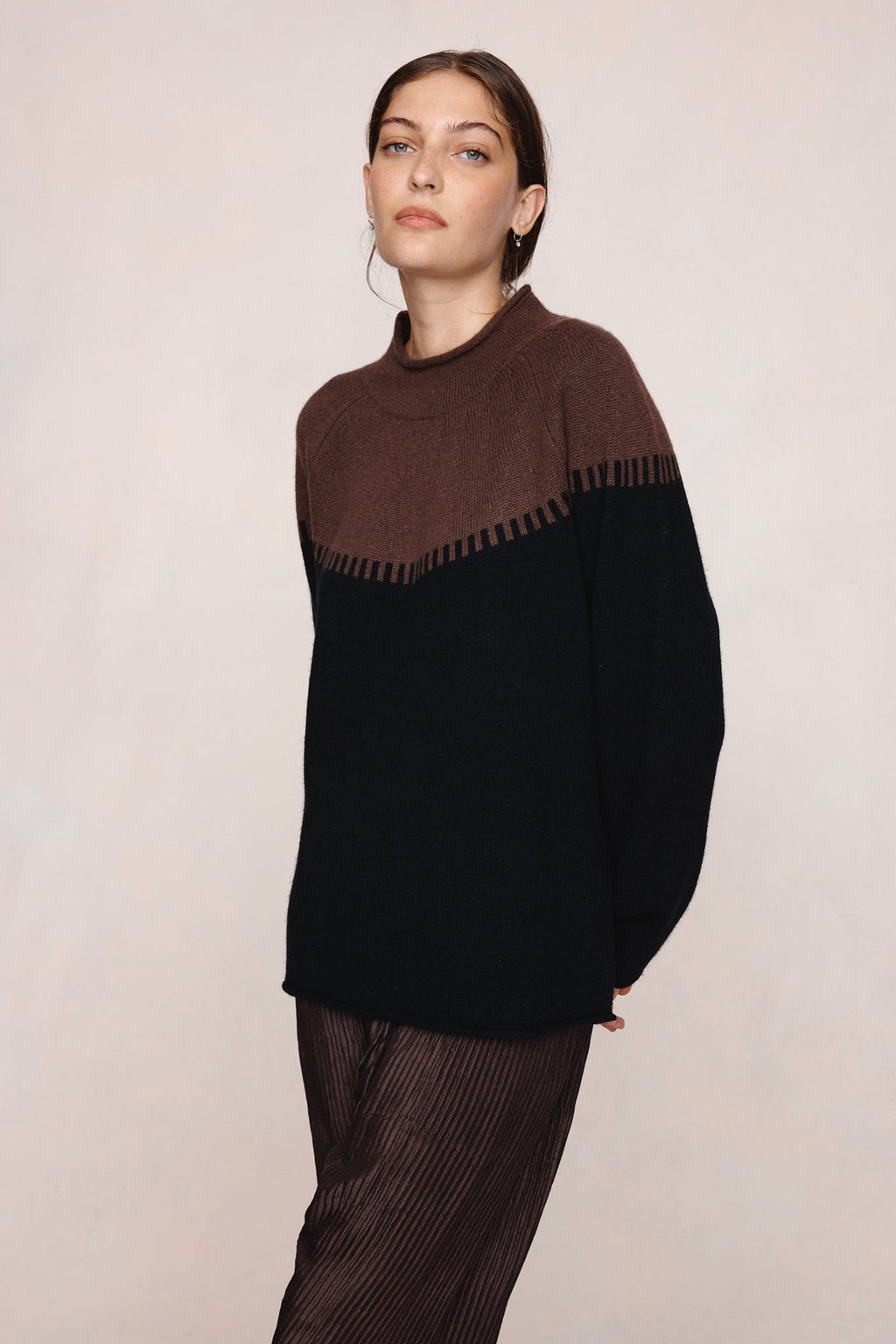26SS RODIN JUMPER - CAROB / BLACK