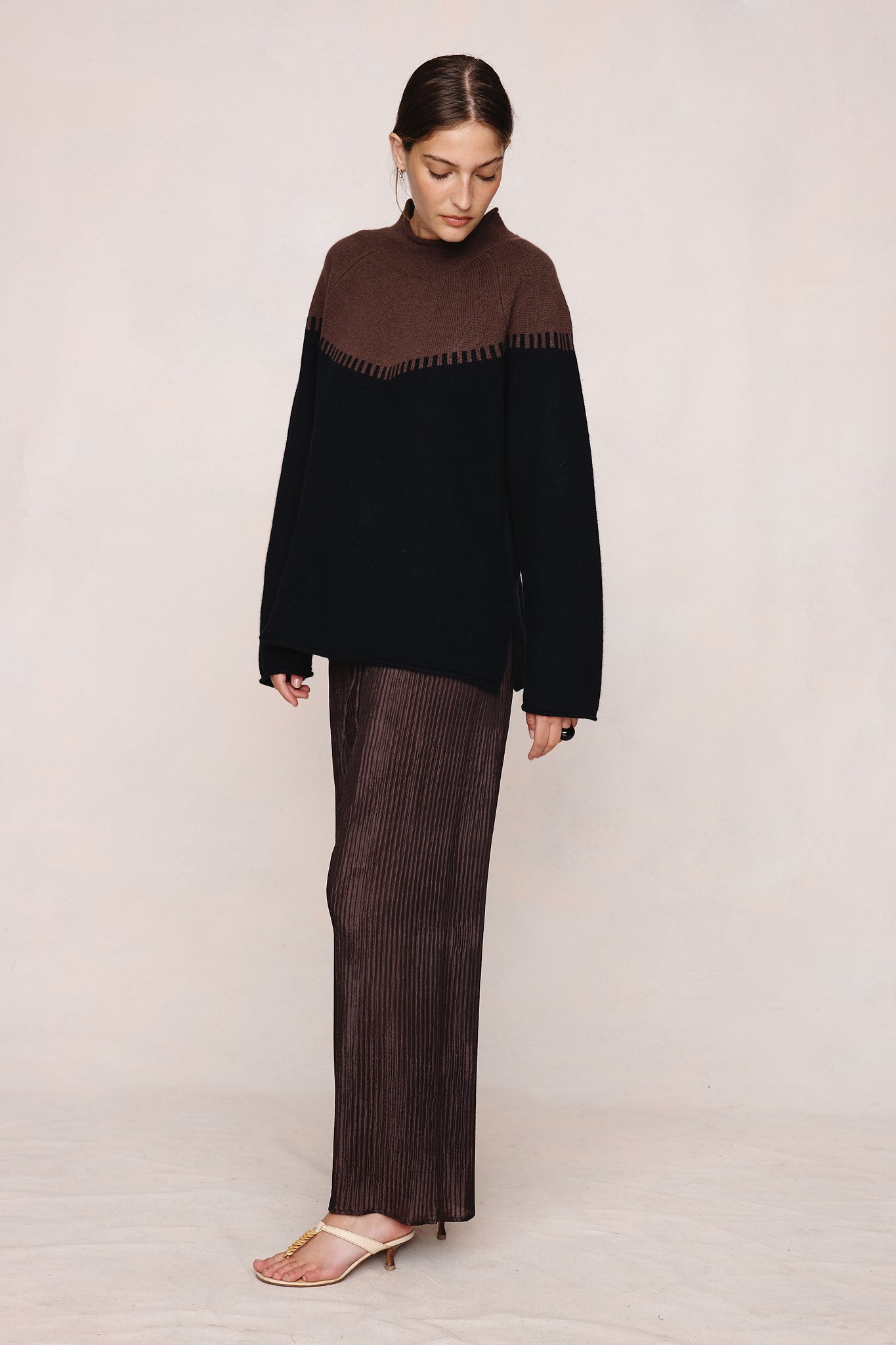 26SS RODIN JUMPER - CAROB / BLACK