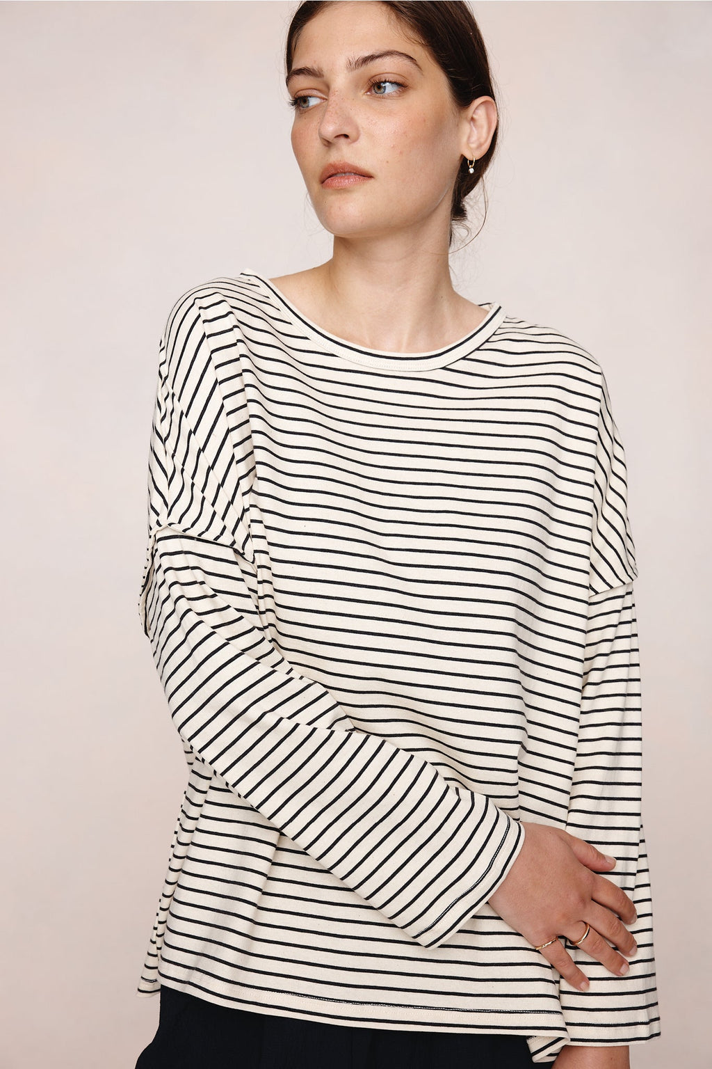 26SS YELENA TEE - IVORY / BLACK STRIPE