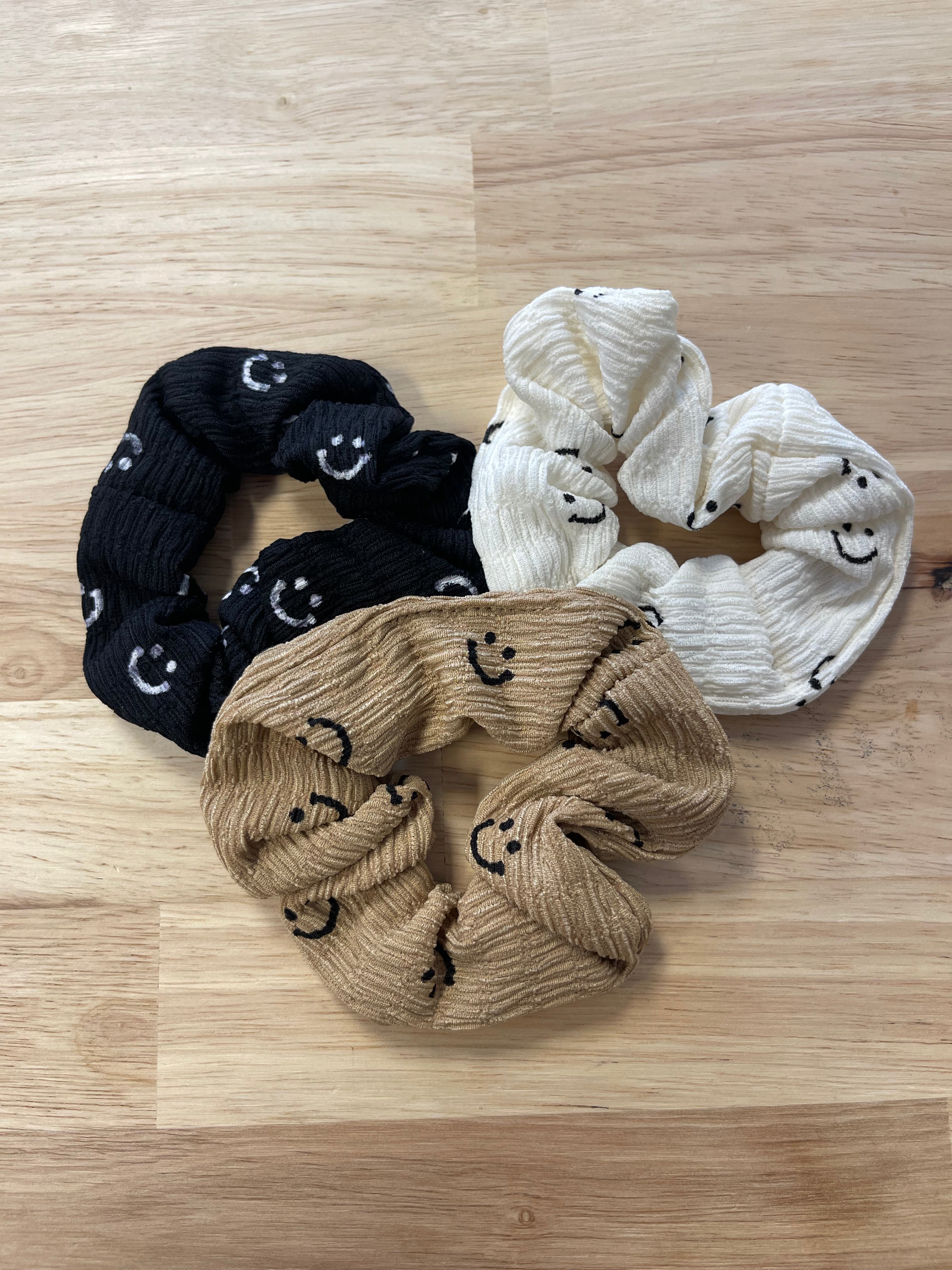26SS Smiley face hair ties